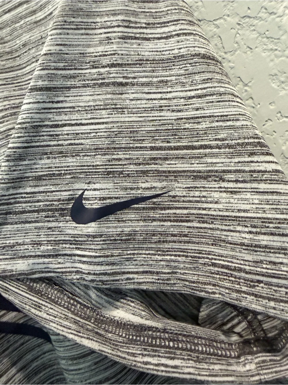Nike Dallas Cowboy’s Men's Gray Short-Sleeve Tee with Navy Star Graphic